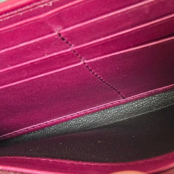 Gucci Plum Burgundy Leather Wallet with Gold Horseshoe Spur Clasp Authentic - Picture 10 of 10